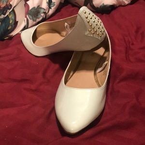Mossimo Stud Heel Mint Flats Sz 8.5